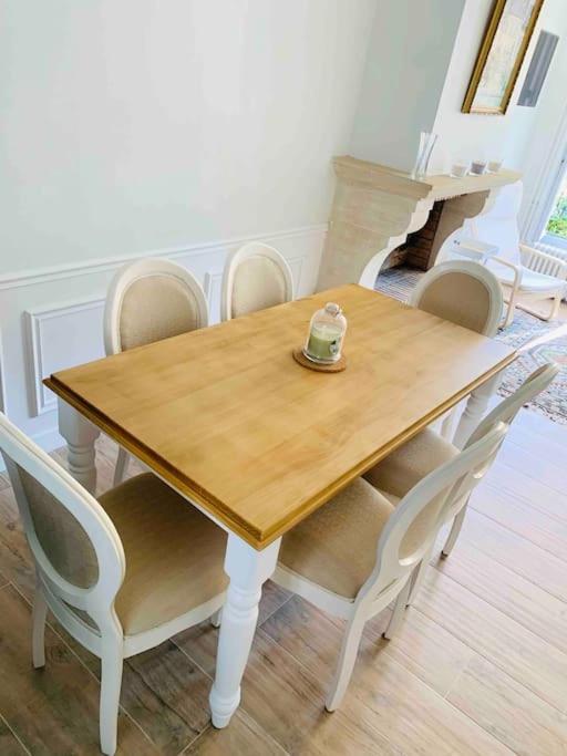 Maison De Charme Avec Vue Sur Chateau 피에르퐁 외부 사진