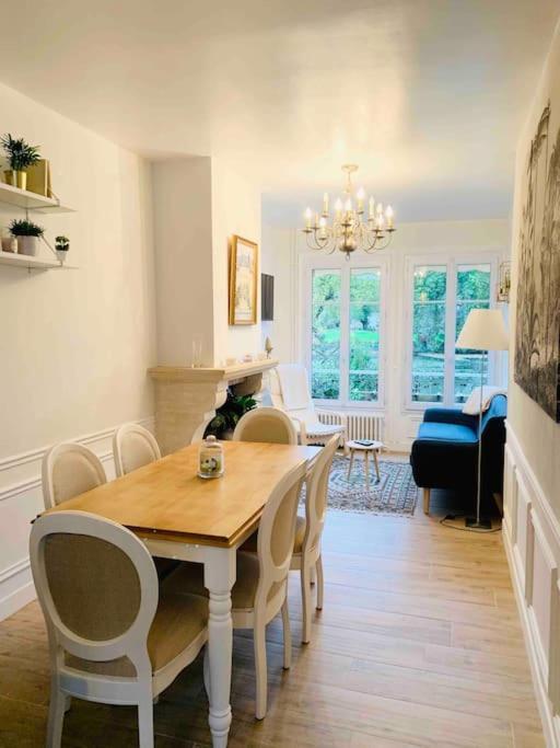 Maison De Charme Avec Vue Sur Chateau 피에르퐁 외부 사진