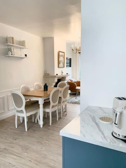 Maison De Charme Avec Vue Sur Chateau 피에르퐁 외부 사진